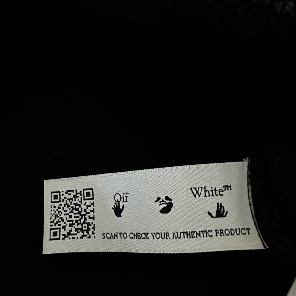 Off-White Chain Linked Arrow Printed Sweatshirt - image 6